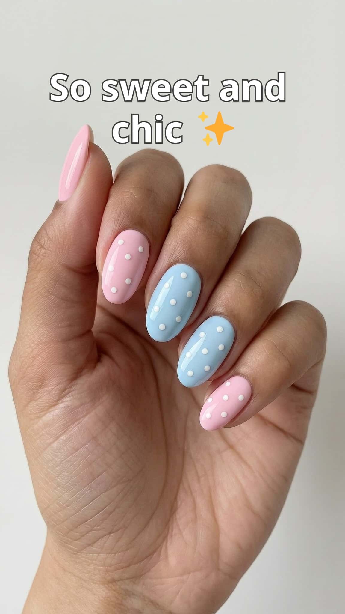 Minimalistic Summer Nail Inspo idea 3