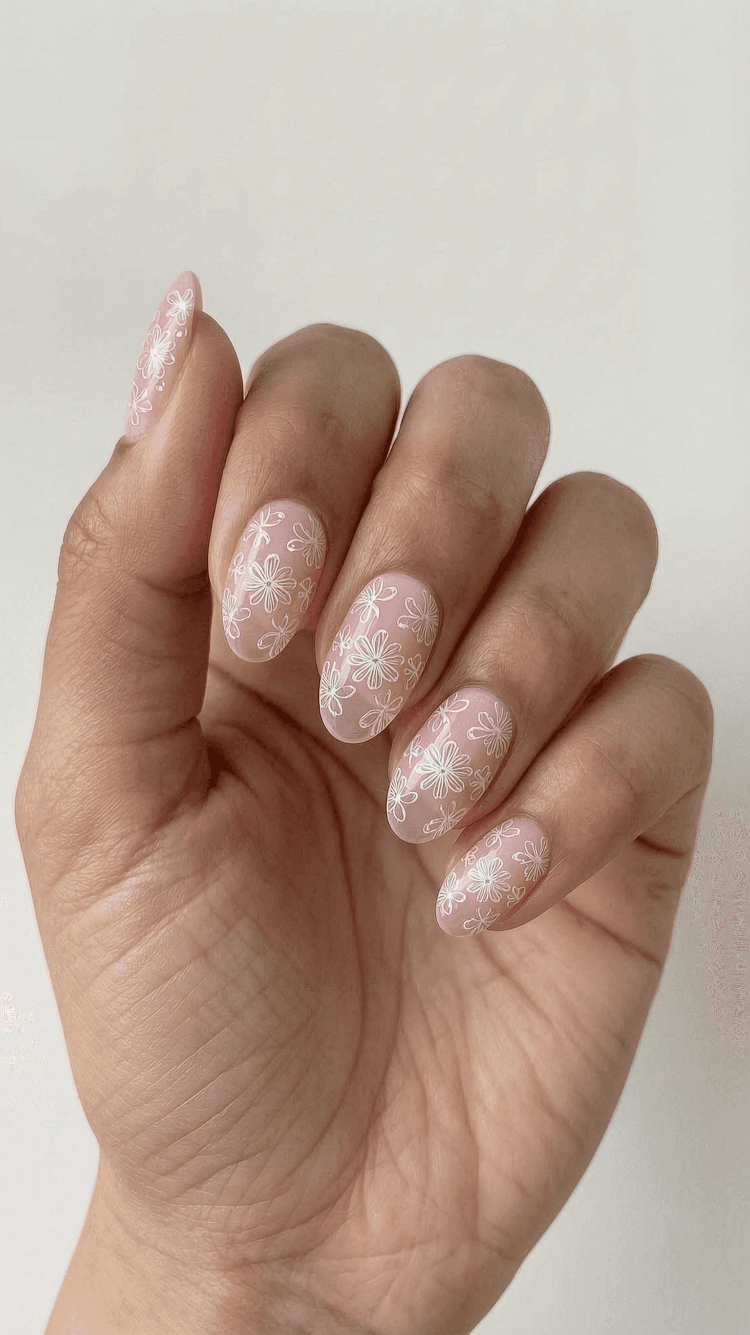 Minimalistic Summer Nail Inspo idea 7